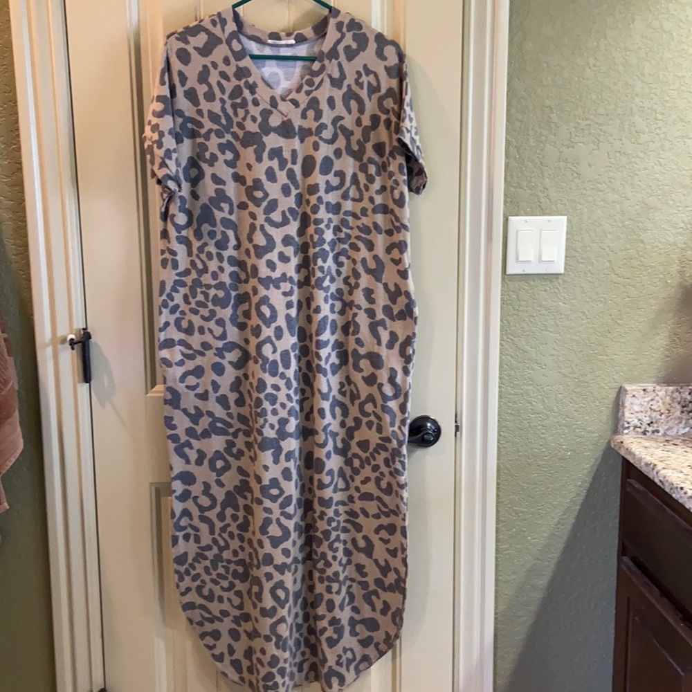 Women’s Leopard Print Maxi by BomBom Brand.  EUC!